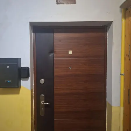 Chopina 6 Na Zielonym Wzgorzu