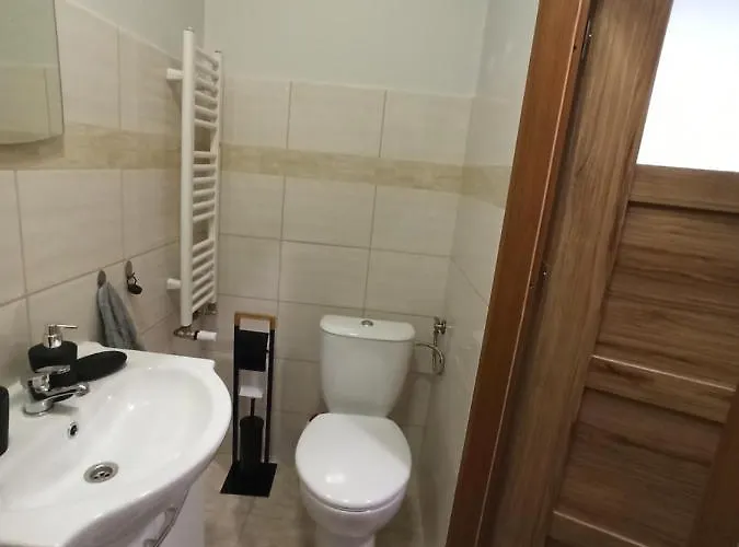 Chopina 6 Na Zielonym Wzgorzu 아파트 예들리나-즈드로이